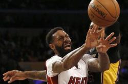  年终总决赛转会风云：武汉三镇盯上锋线强援，斯瓦泰克或成交易筹码