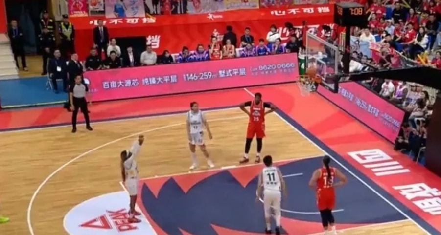 山东队大胜四川队，实现全面碾压