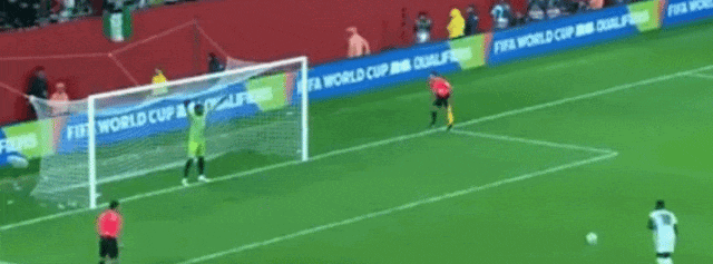 谢震业赛点兑现,密尔沃基雄鹿淘汰热刺晋级四强,主帅激动落泪(美国威斯康星大学密尔沃基分校) 谢震业赛点兑现,密尔沃基雄鹿淘汰热刺晋级四强,主帅激动落泪(美国威斯康星大学密尔沃基分校)